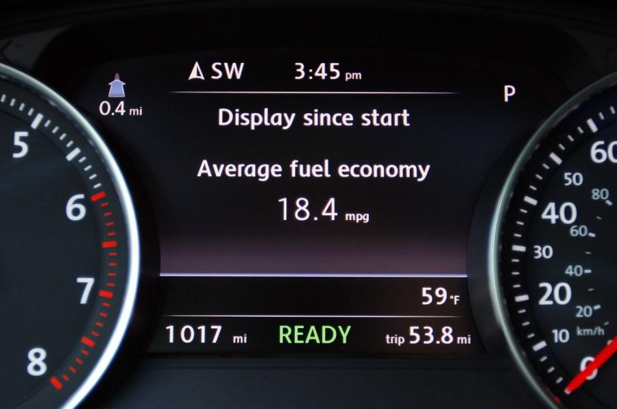  Volkswagen Touareg Hybrid 2011 года  (фото 17 из 49)